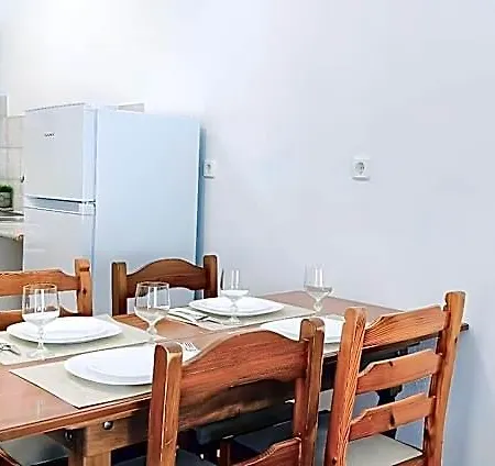 A & A For 4 Pax. Hotell Skiathos stad