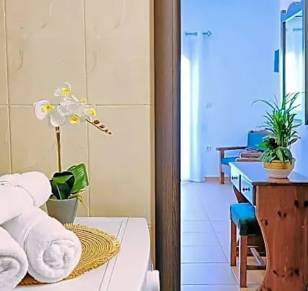 Hotell A & A For 4 Pax. Skiathos stad
