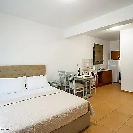 A & A For 4 Pax. Hotell Skiathos stad