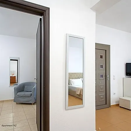 Hotell A & A For 4 Pax. 2*